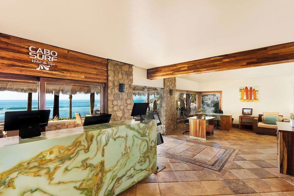 Cabo Surf Hotel & Spa 2