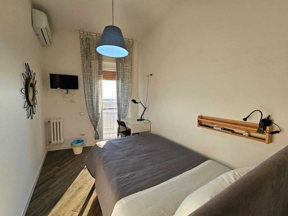 Guest House COLORS 3 estrellas en Civitavecchia