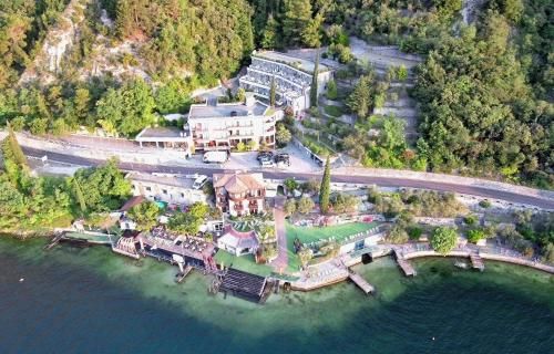 Surf Hotel Pier - Montagnoli Group 2