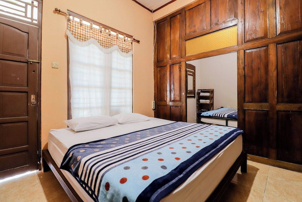 Nurudin House -1 estrelas em Borobudur