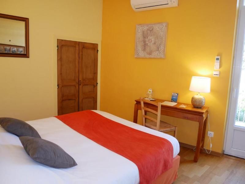 Logis Hôtel la Bastide des Monges 3