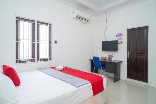 RedDoorz Syariah near Jalan A Yani KM 8 Citraland 3