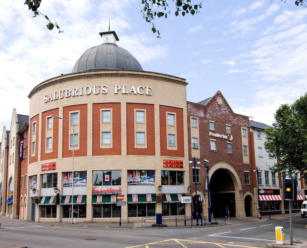 Premier Inn Swansea City Centre