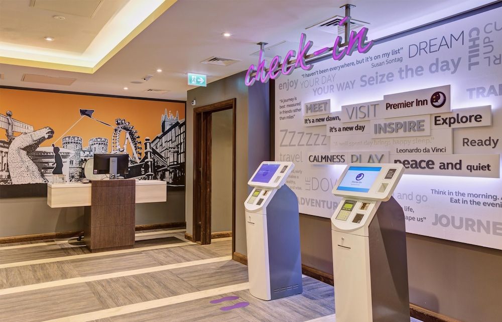 Premier Inn Horsham Town Centre 2