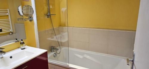 Logis Hôtel Saint-Hubert 2