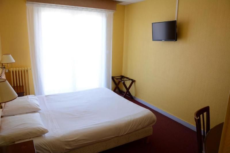 Logis Hotel Le Petit Trianon 2