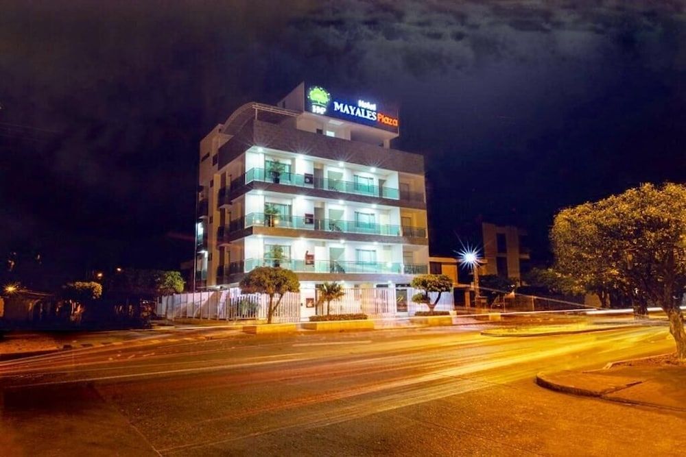 hotel metropolitano plaza 3 estrellas en Valledupar