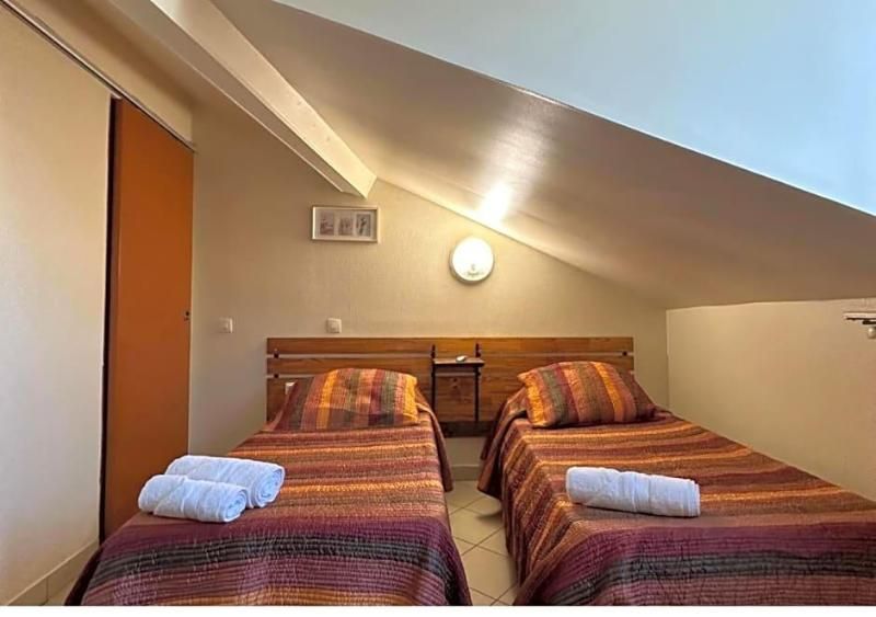 Hv Tel Victor Hugo 2