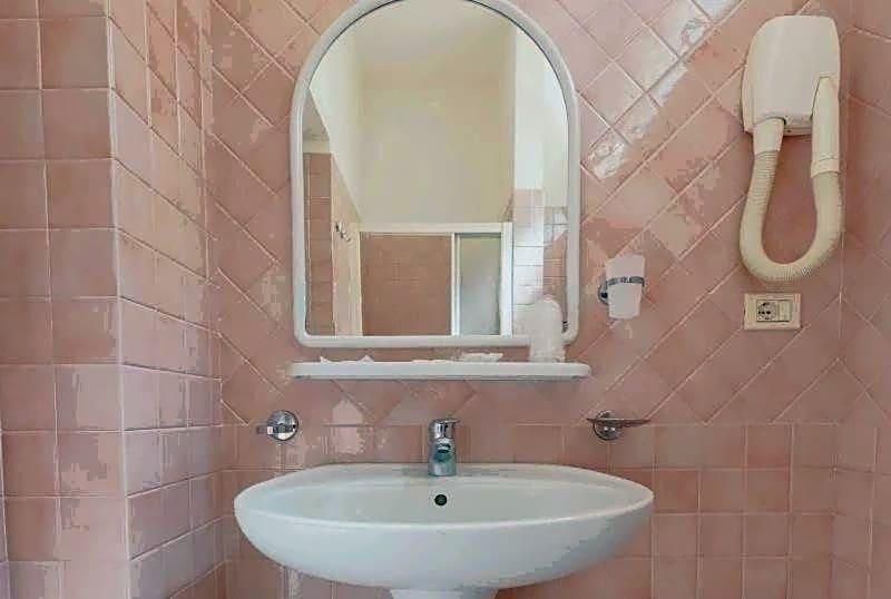 Hotel Ivana 2 estrelas em Misano Adriatico