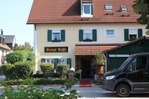 Runas Air Muc Park Sleep & Fly 3