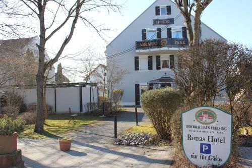 Runas Air Muc Park Sleep & Fly 1