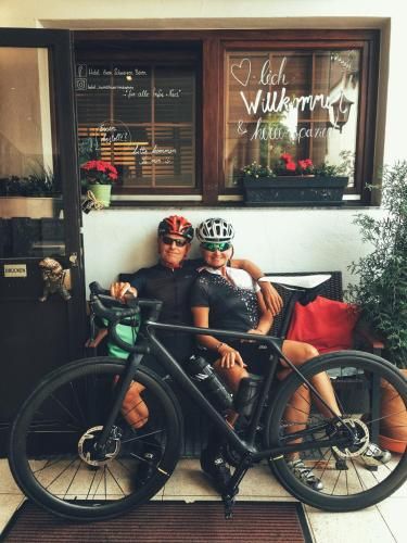 Hotel & Weinhaus Zum Schwarzen Bären 2