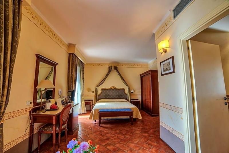 Hotel Logge Dei Mercanti 2