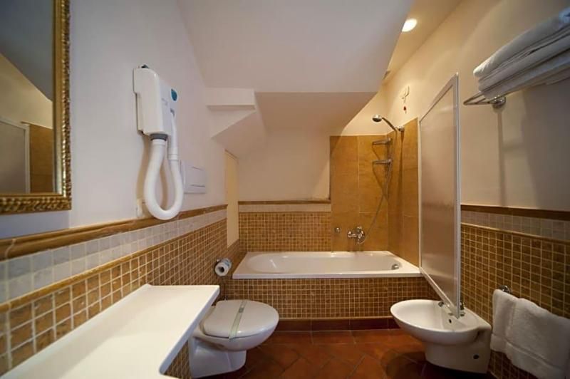 Hotel Logge Dei Mercanti 1