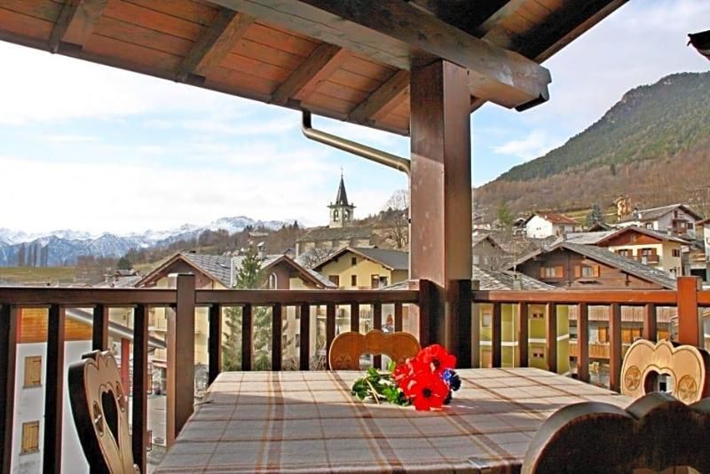 Hotel Mont Nery 2 étoiles à Challand-Saint-Anselme