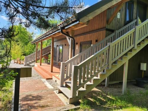 Oberża pod Złotym Prosiakiem 3