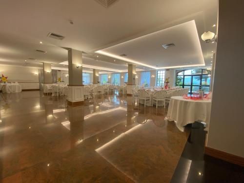 Sunny Palace Hotel Restaurant 2