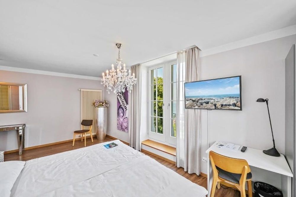 Schloss Hotel Wartensee 2