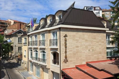 Agusta Hotel, Garden & SPA 3 estrellas en Veliko Tŭrnovo