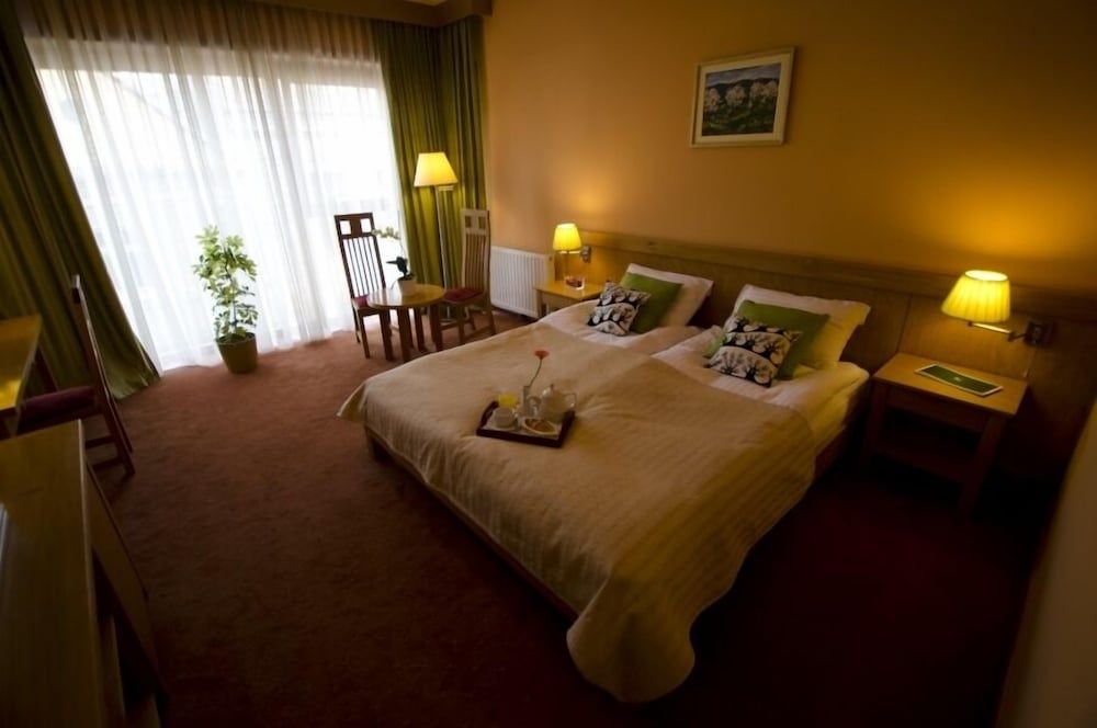 Hotel Restaurant Gondűző 3