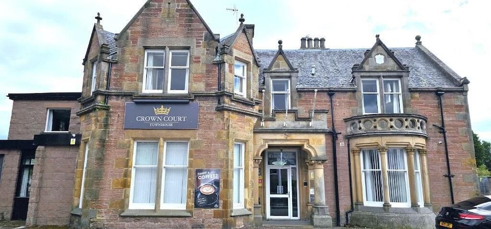 Crown Court Hotel & Bar. 1