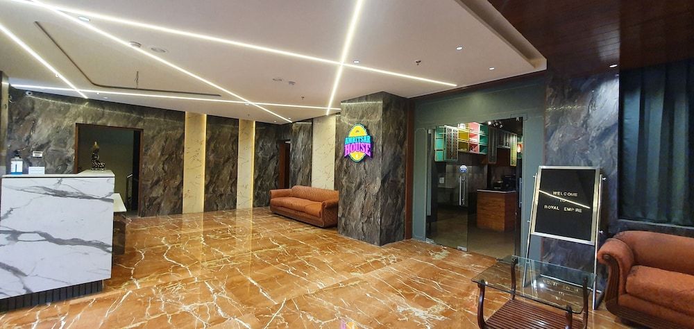 Hotel Royal Empire 3