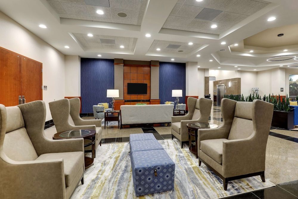 Drury Inn & Suites St. Louis Arnold 3