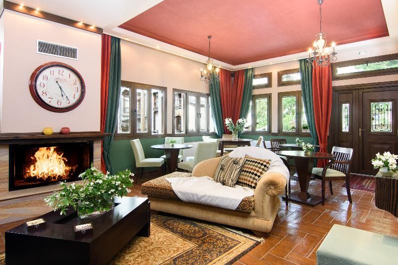 Arktos Suites 4 estrellas en Tríkala