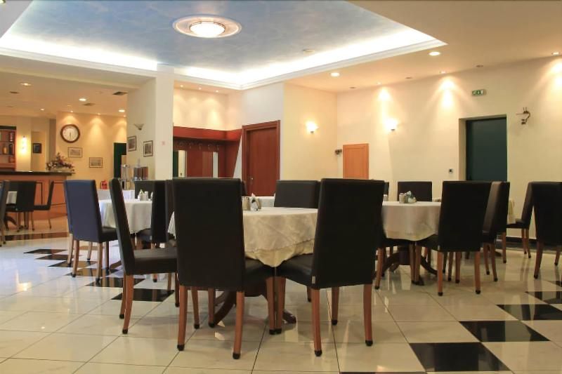 Hotel Platon 3 estrellas en Atenas