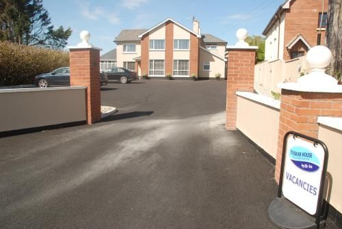 Tuskar House by the Sea 2