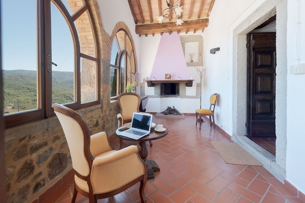Terre di GIORGIO - Agriturismo Villa la Palazzetta 3