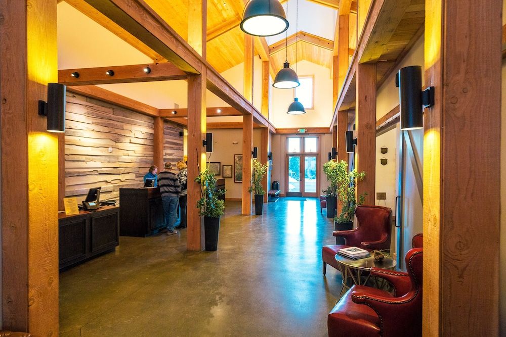 Rush Creek Lodge and Spa at Yosemite 2