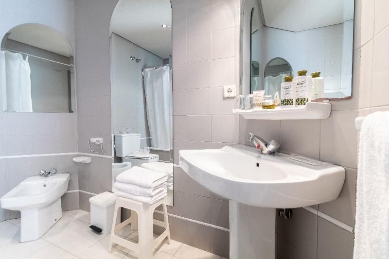 Hotel Abades Manzanil 3