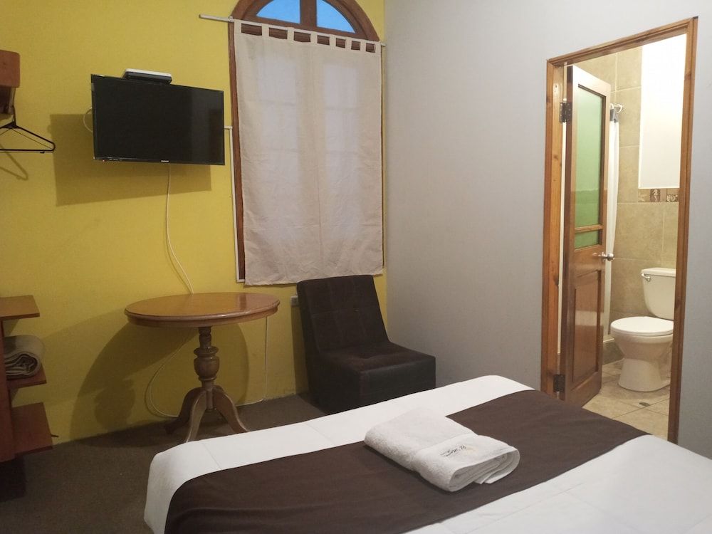 EL MONARCA AREQUIPA 2