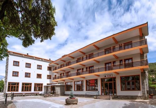 Hotel Boltaña Ordesa 3