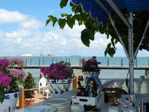 Hotel Restaurant Juanito Platja 3