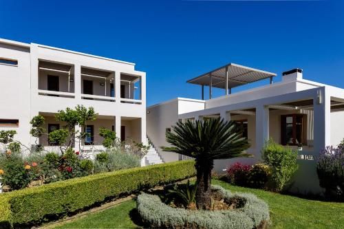 Mikro Livadi Special Lodges - Has an Eco Salt water pool - 150m from the beach 3
