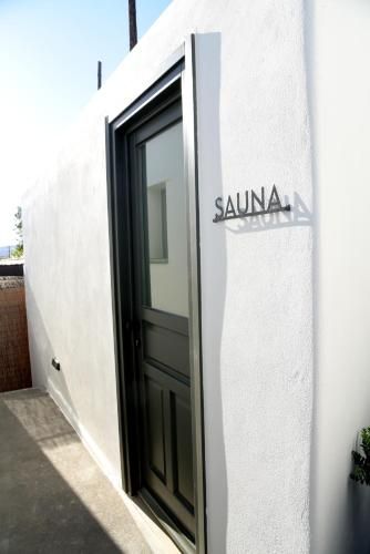 Chora Kythnos Suites adults only 3