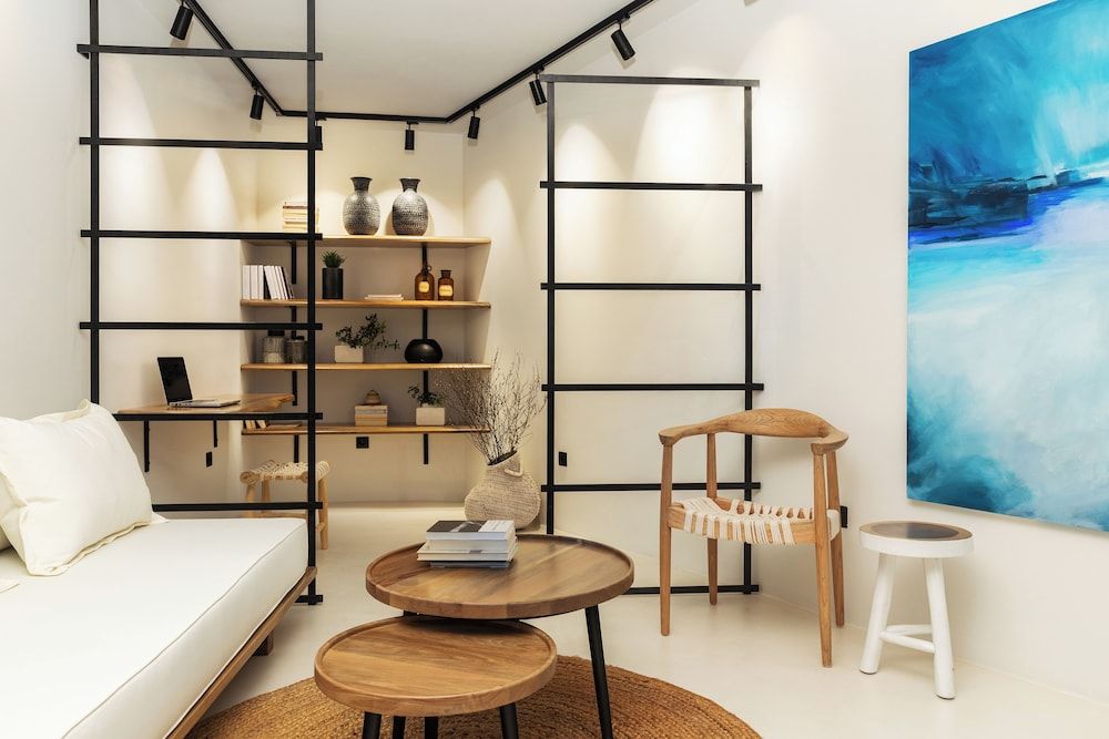 Chora Kythnos Suites 2