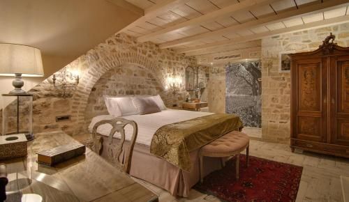 KAMARES Historic Boutique Hotel & Spa 2