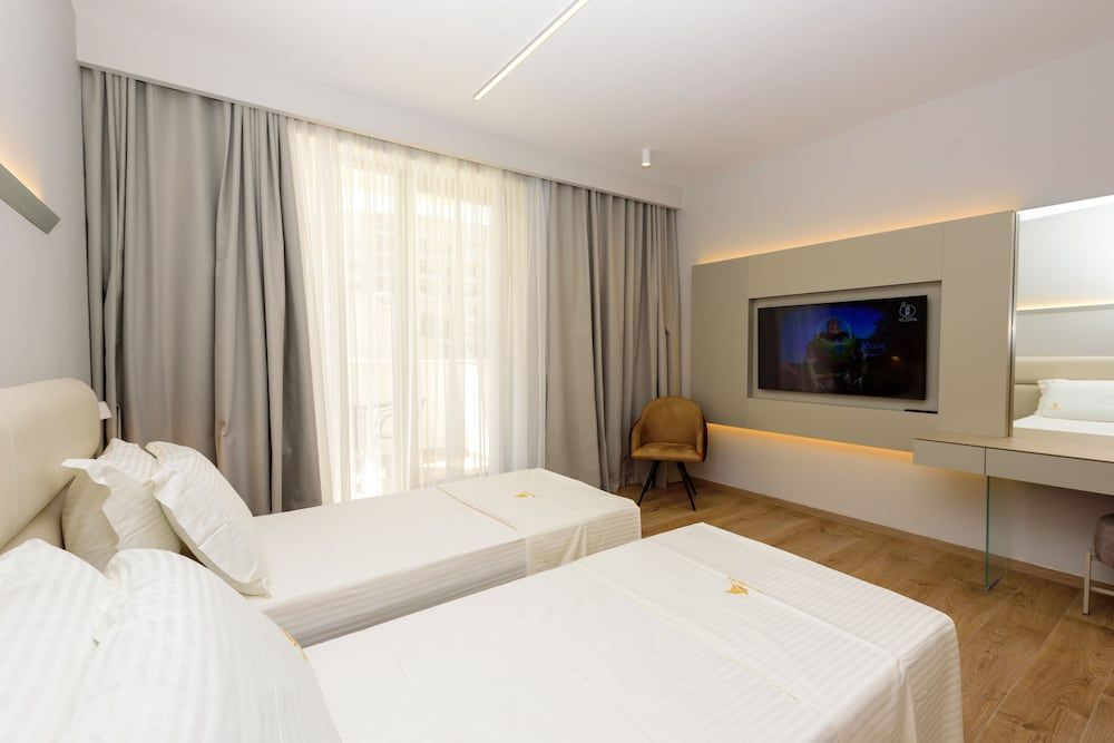 Navy Hotel 2