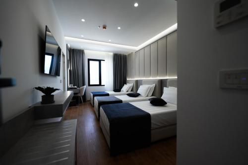 Naos Luxury Hotel 2