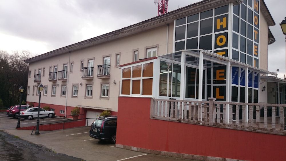 Hotel Valdoviño Express