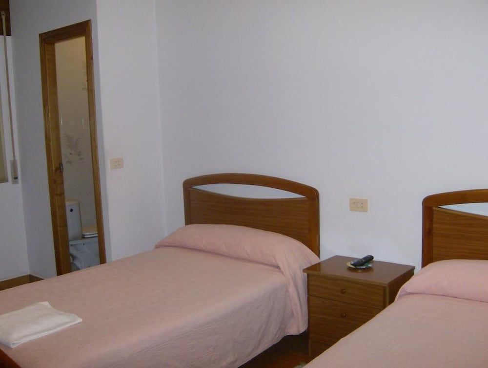 Hostal Monterredondo 2