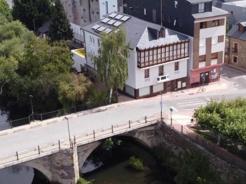 Hotel Miralrio Cacabelos 2