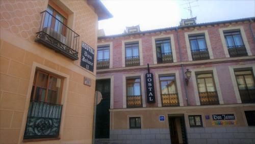 Hostal Don Jaime I y II 2