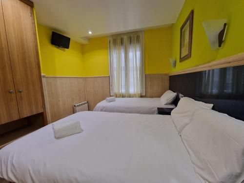 Pension Izar Bat Guesthouse 1