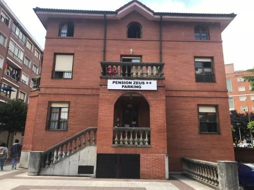 Pensión Zeus 3