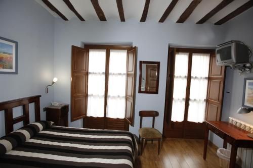 Hostal Rey Pedro I 3