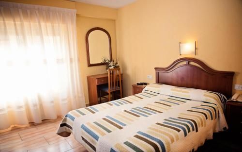 Hostal Guzman El Bueno by gaiarooms 2